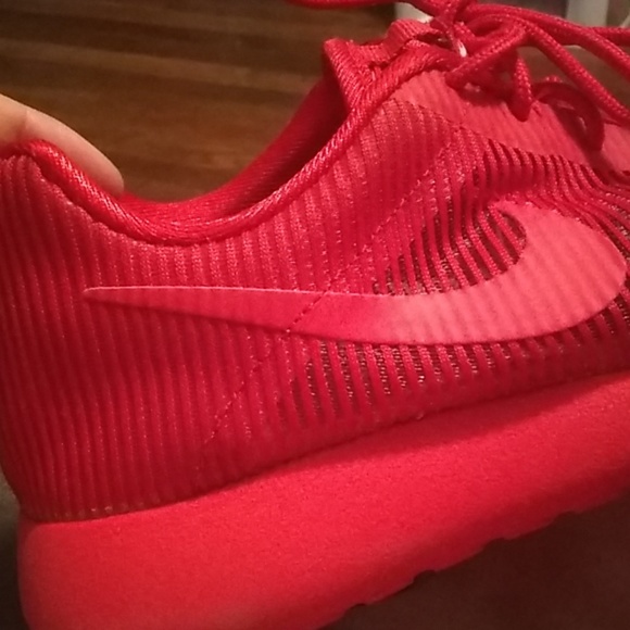 Shoes - Picture 5 of 8